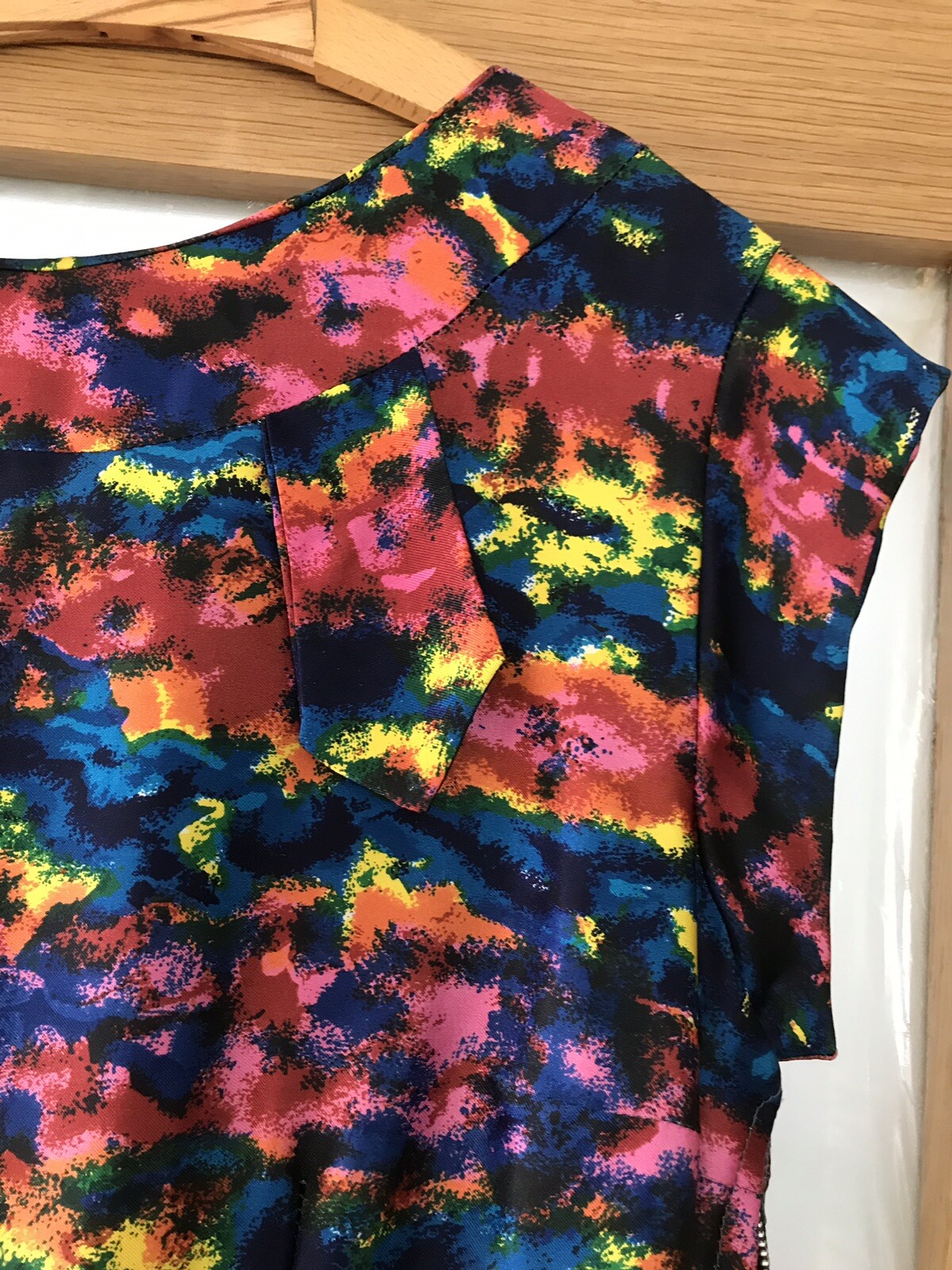 Fabulous Vintage 1950's Abstract Cocktail/Day Dress, armpit to armpit 18" approx 3