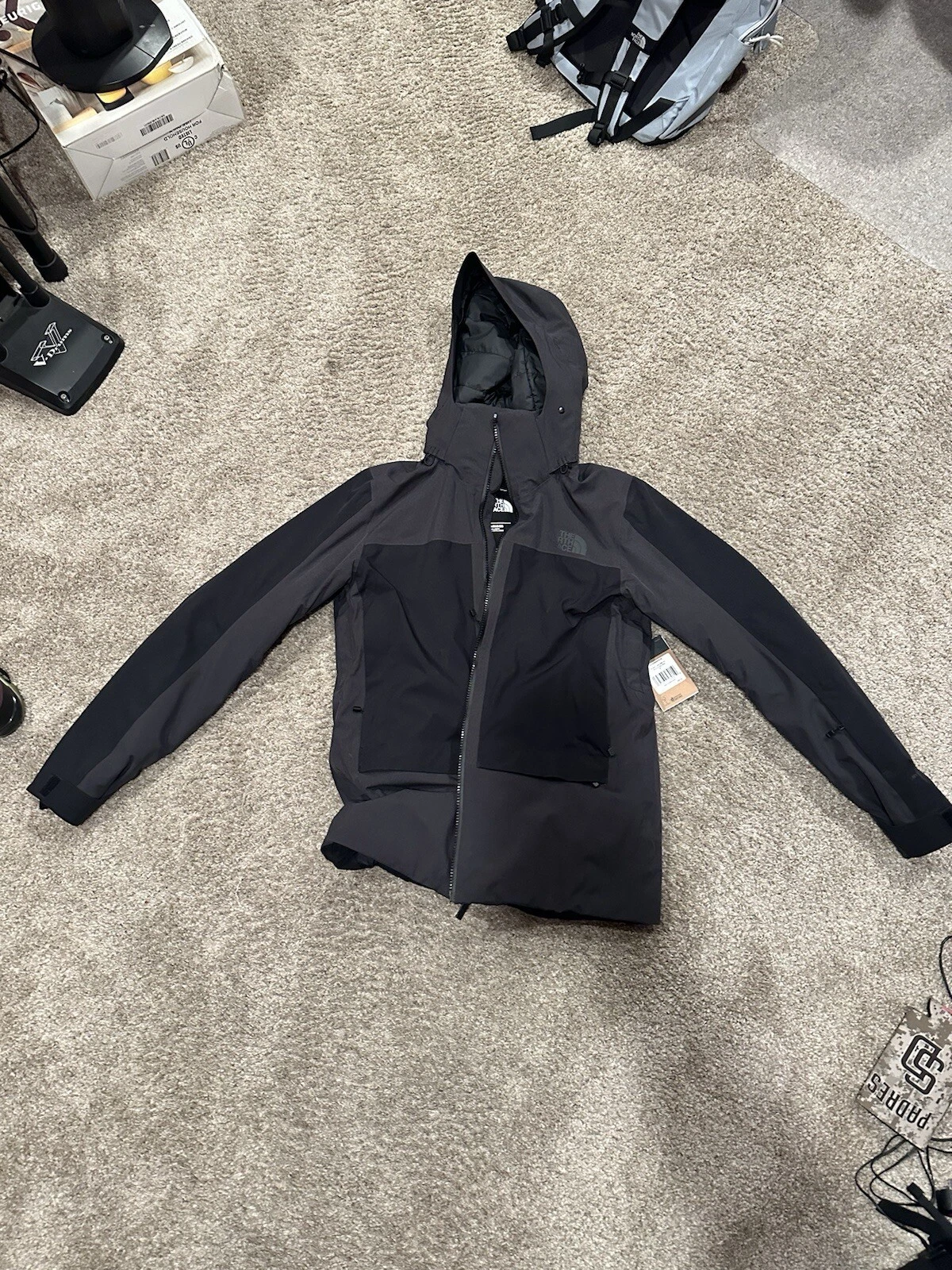 Men’s North Face Barr Snow Jacket Medium