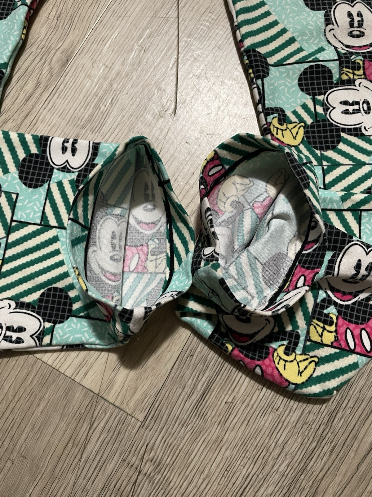 LuLaRoe Disney Mickey Mouse Patterned Leggings On… - image 3