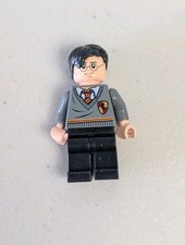 LEGO Harry Potter Minifigure Dark Gray Gryffindor Uniform Tousled Hair