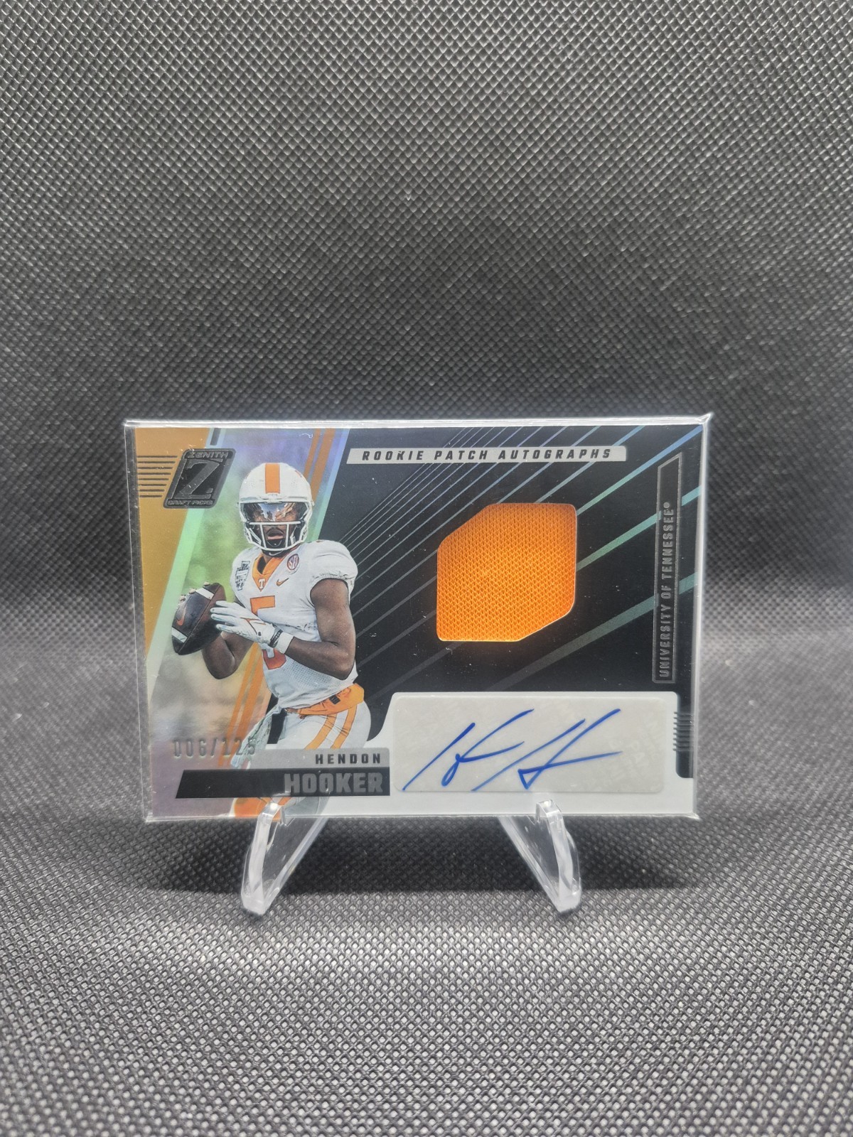 Hendon Hooker Panini Chronicles Draft Picks Zenith Rookie Patch Autographs #ZAHH Base