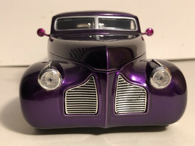 JADA DUB CITY OLDSKOOL 1940 PONTIAC PURPLE 1:24 DIECAST MODEL CAR