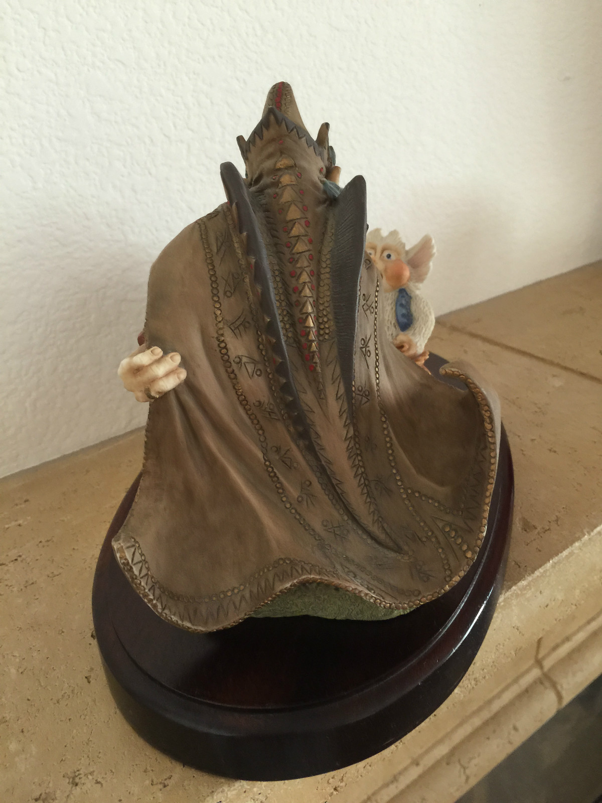 WORLD OF KRYSTONIA PANTON VHTF RARE CAUGHT AT LAST BOX AND COA FREE