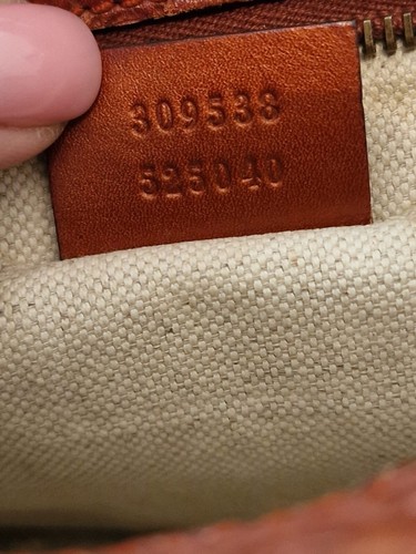 Gucci Microcriguccissima Disco Crossbody Bag - Foto 13 di 22
