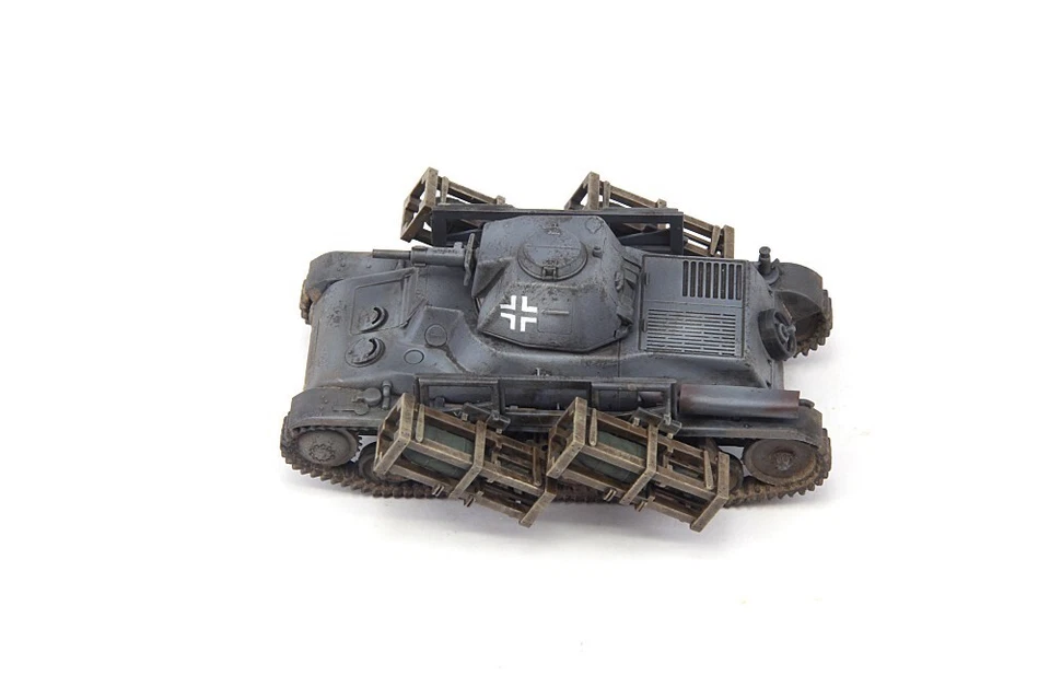 S-Model 1/72 WWII German Pz.Kpfw.38H735(f) with Rocket Ranger Model#LE2013 - Image 3 of 4