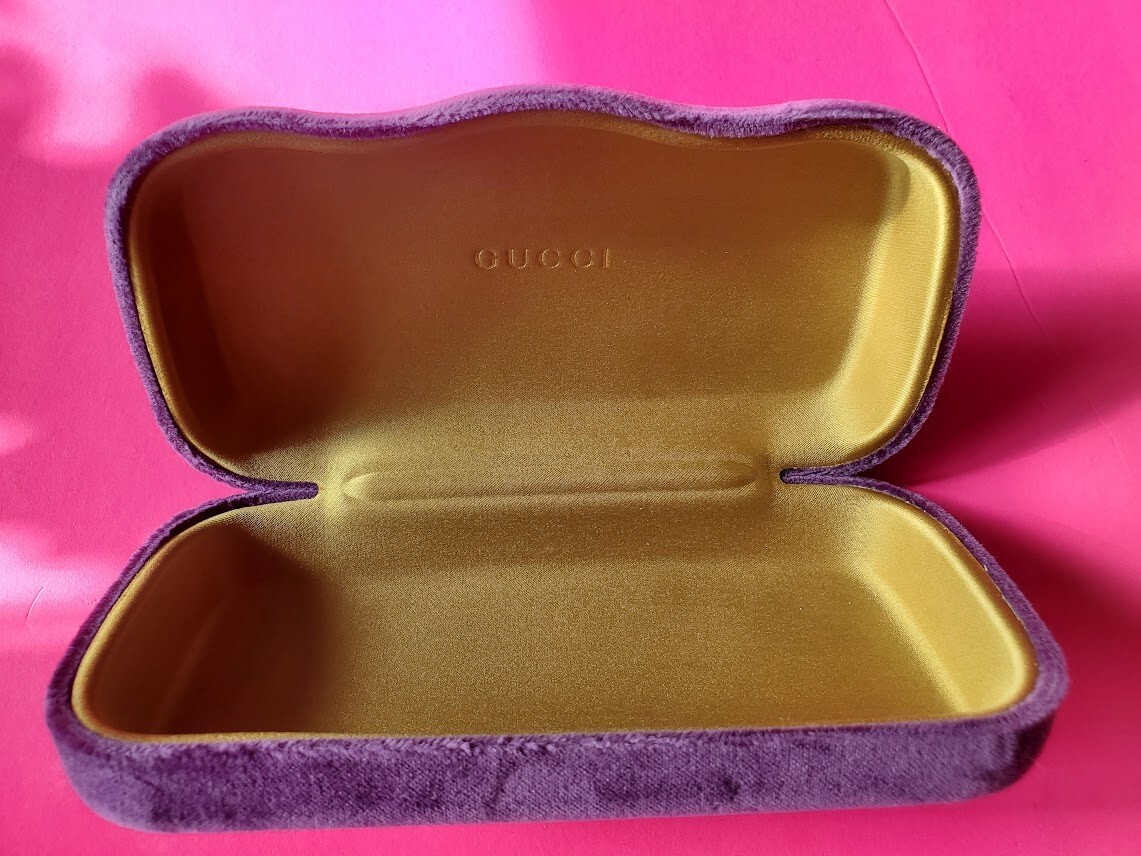 Gucci Purple Velvet Sunglasses Case with Silk Pouch and  display picture 1