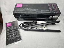 NEW Style House Beauty Pro Styling Ceramic Flat Iron Hair Straightener 1.25”