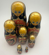 Russian Matryoshka Nesting Dolls Set of 7 Wooden Hand Painted Black/Red Floral