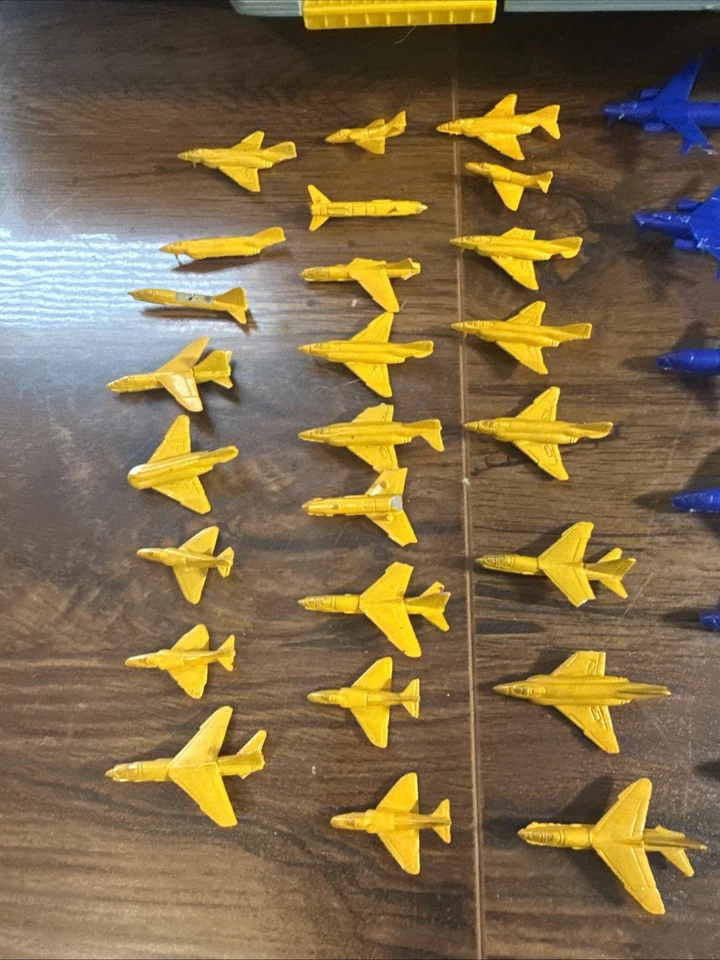 Remco Mighty Matilda 1963 portaaviones de juguete - no completo / para piezas Foto 4 de 4