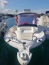 Barca pilotina 5,80 mt motore yamaha115 cv,perfetta