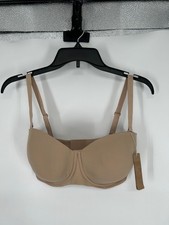 SKIMS Fits Everybody Strapless Wired Bra Women's Size 36DDD Clay Padded Comfort