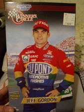 (1) Nascar #24 Jeff Gordon Starting Lineup Figurine Winners Circle 12” Poseable