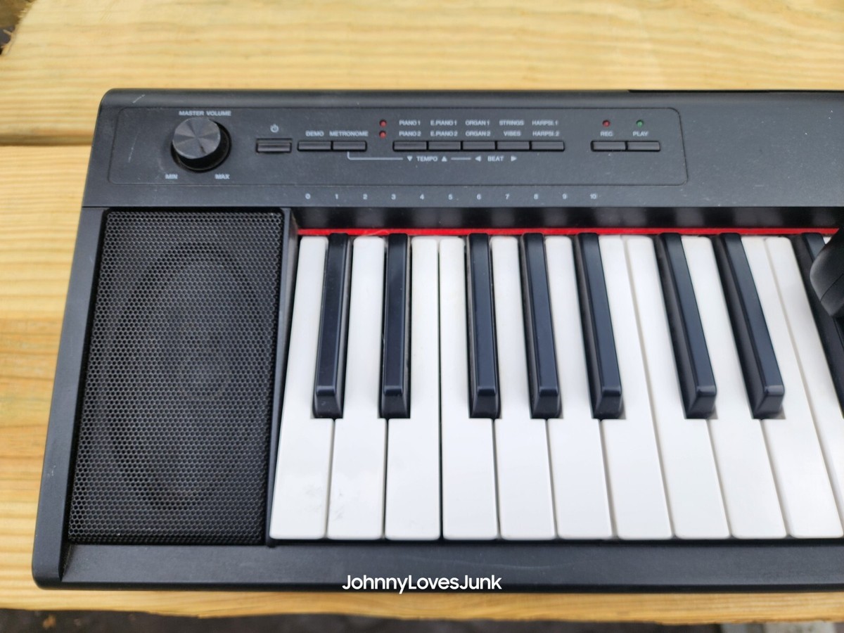 鍵盤楽器 Yamaha piaggero NP-12B Yamaha NP-12 61-Key Piaggero Portable Keyboard - Black for
