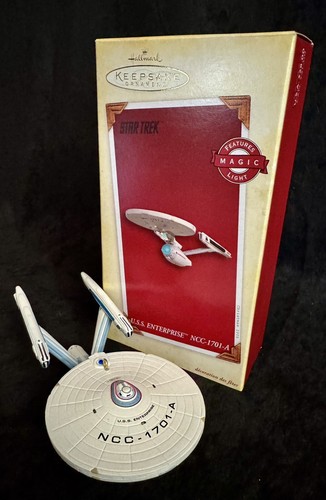 Hallmark Keepsake Ornament 2005 Star Trek U.S.S. Enterprise NCC-1701-A MAGIC - Picture 9 of 14