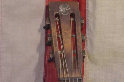 ANTIQUE REGAL GUITAR C1920 WITH OLD CASE SLIDER BLUES GUITAR