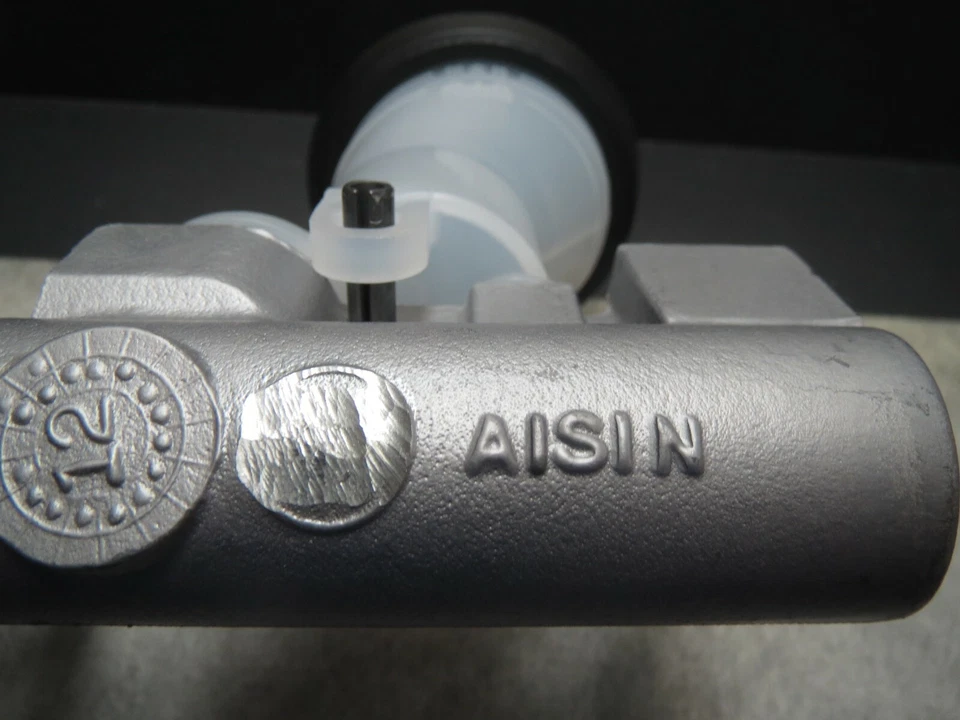 Cilindro maestro de embrague para Toyota Camry 1992-1996 - Hecho en Japón - ¡Envío rápido! Foto 3 de 4