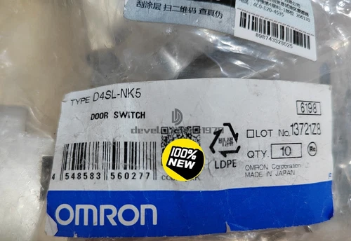 A New OMRON D4SL-NK5 Security Door Switch Key-