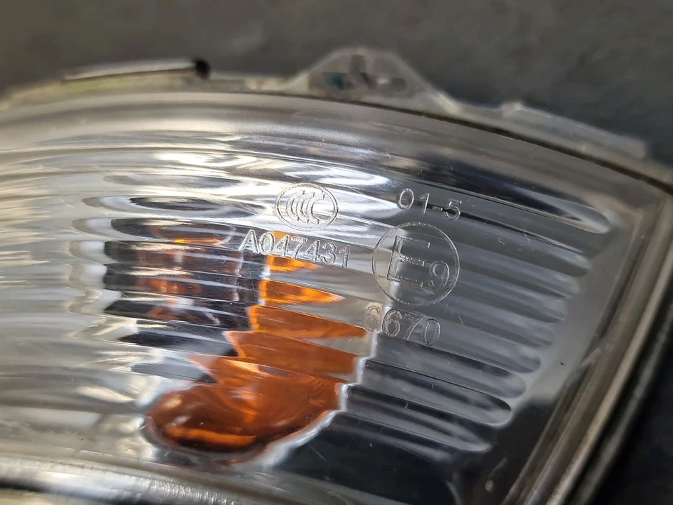 Ripetitore Specchio Sinistro - Renault Captur I / Clio IV / Zoe - Immagine 2 di 4