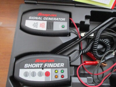 Snap-on ブレーキキャリパー 時計 Pocket Screwdriver with Reversible T10 and Tire Valve Bit (Orange