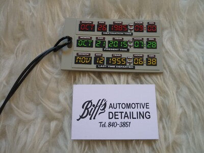 NERD BLOCK BACK THE FUTURE TIME UHR AUTO GEPÄCKANHÄNGER & BIFFS VISITENKARTE