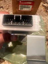 Oem Door Lock And Keyless Control Unit For 1999-2000 Civic 2 And 4 Door Oem Door Lock And Keyless Control Unit For 1999-2000 Civic 2 And 4 Door