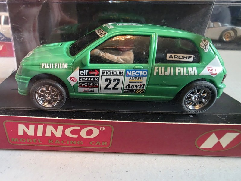  NOS Ninco Renault Clio 16 Car.