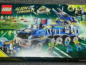 Lego Alien Conquest 7066 Earth Defense HQ Retired Free Gift Wrap For Christmas !