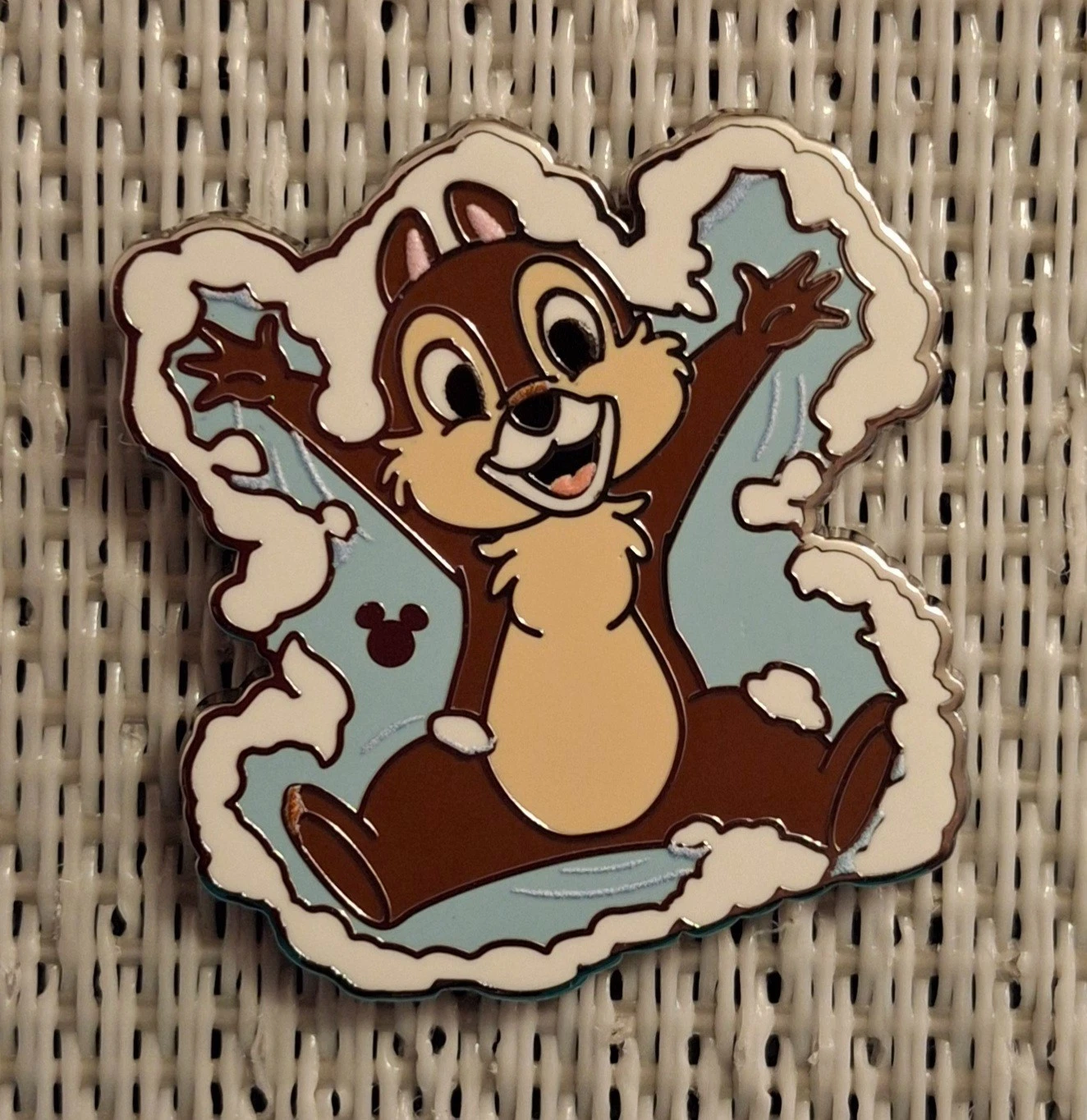 WOW!!! 2026 DISNEY WDW "CHIP" HIDDEN MICKEY WINTER SEASONS PIN! Christmas! Snow!