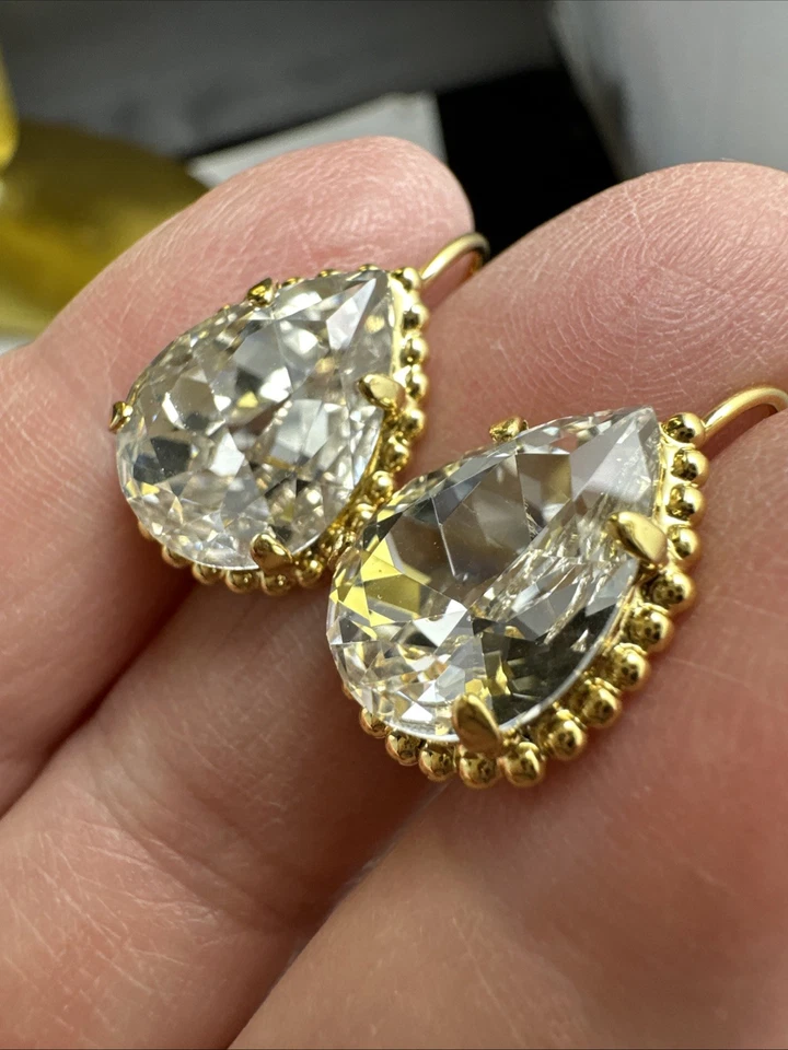 Pendientes de cristal Sorrelli firmados con puntera dorada Foto 4 de 4