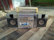 JVC Boombox PC-R11JW 80's Old School Vintage Cassette Radio Ghetto Blaster