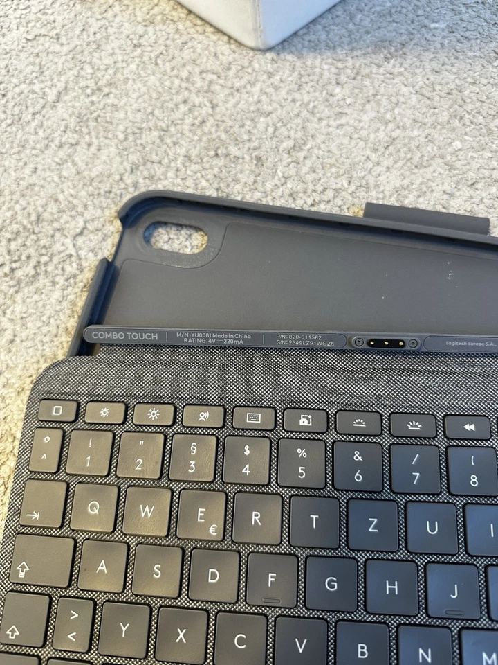 Logitech Combo Touch für iPad 10. Gen – Tastatur & Hülle, sehr guter Zustand! - Bild 4 von 4