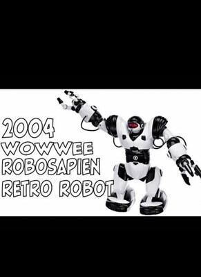 N23.118 Robot Vintage 2004 WowWee Silverlit White Black Electric