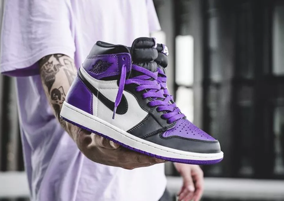 NIKE AIR JORDAN1 court purple