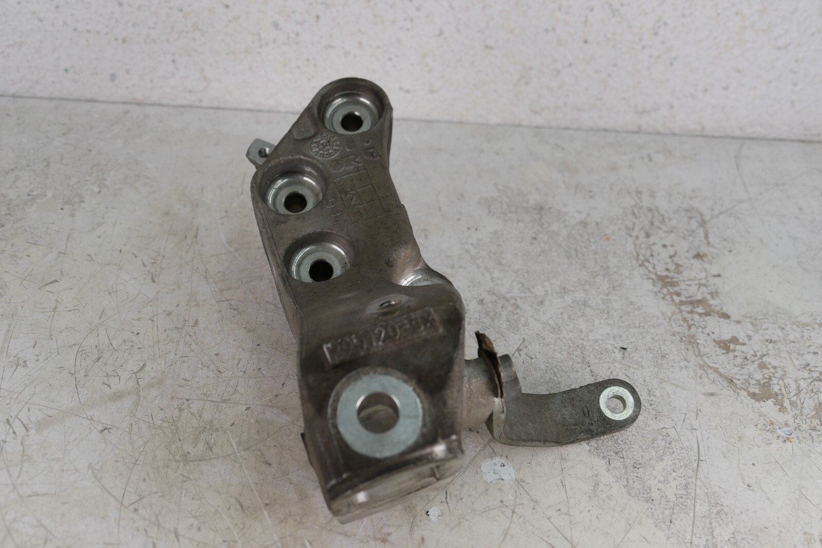 2014-2017 MASERATI GHIBLI DRIVER LEFT MOTOR ENGINE SUPPORT MOUNT BRACKET OEM