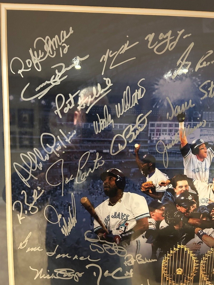 Team signed back to back Blue Jays 92/93 World Series Print 37