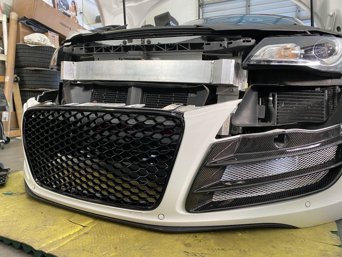 Audi R8 Black Front Grill