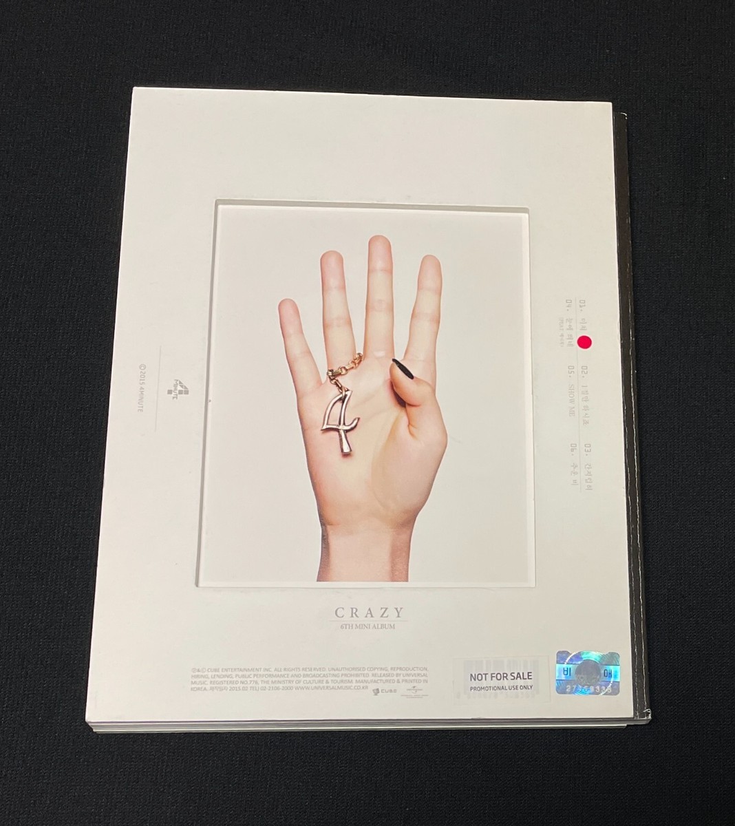 4MINUTE (HYUNA) autographed 