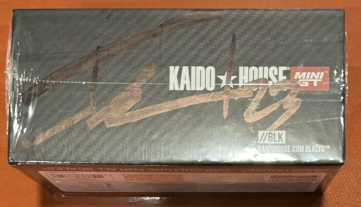 KAIDO HOUSE MINI-GT DATSUN 510 Wagon Fire Black BLKLTD
