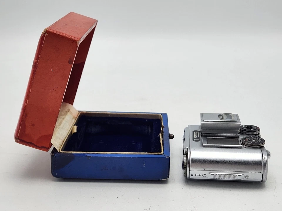 Mini cámara Tessina L subminiatura 35 mm de colección con lente 25 mm F2,8 y estuche medidor Foto 4 de 4