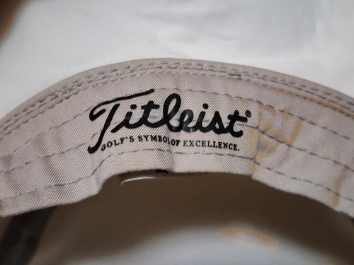 Titleist Breezer White Adult Bucket Brim Golf Hat Sun Protective Cap Adjustable - Picture 8 of 9