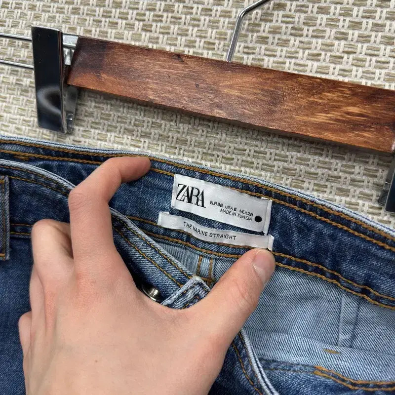 Zara Straight Fit Denim Jeans, 28 Inch, M11006 thumbnail 4