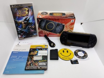 PSP Monster Hunter 3rd Hunters Model 3000 MHB [Region Free] mit OVP