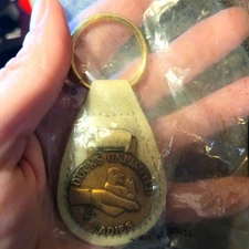 Ducks Unlimited Ladies Cream Leather Keychain With Brass Embossed Medallion