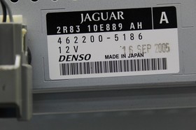 2003-2008 JAGUAR S-TYPE NAVIGATION RADIO DISPLAY SCREEN GPS OEM 2R8310E889AH OEM