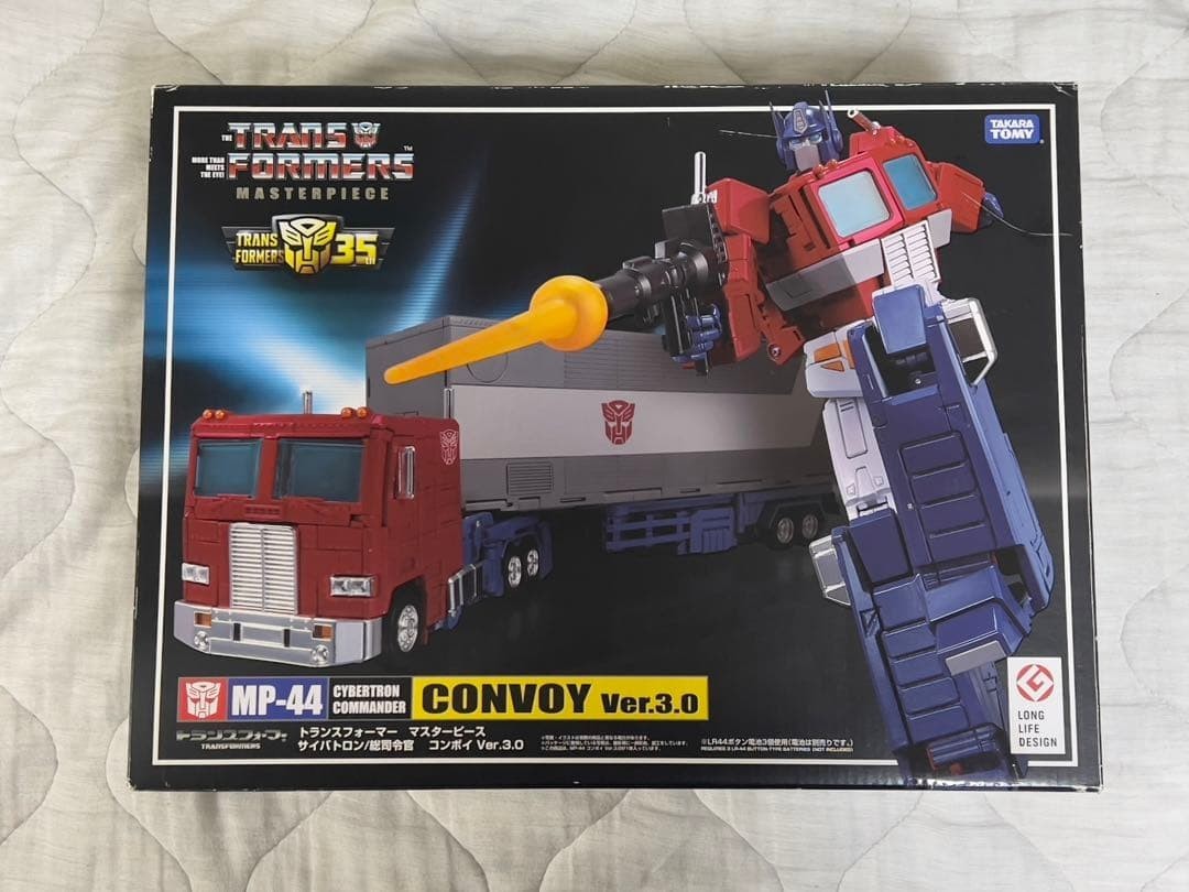 TAKARA TOMY Transformers Masterpiece MP-44 Optimus Prime Convoy