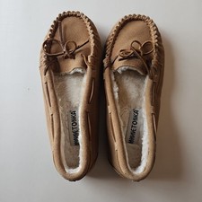 Minnetonka Women's Cally Slippers Style 4052 tan size 7