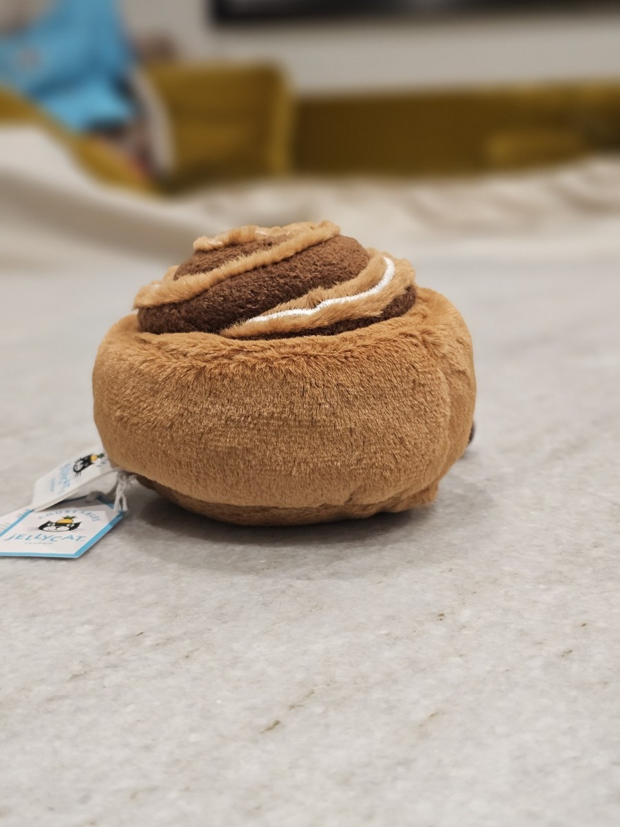 NWT New With Tags Jellycat Cinnamon Bun Amuseables Cinnamon Roll