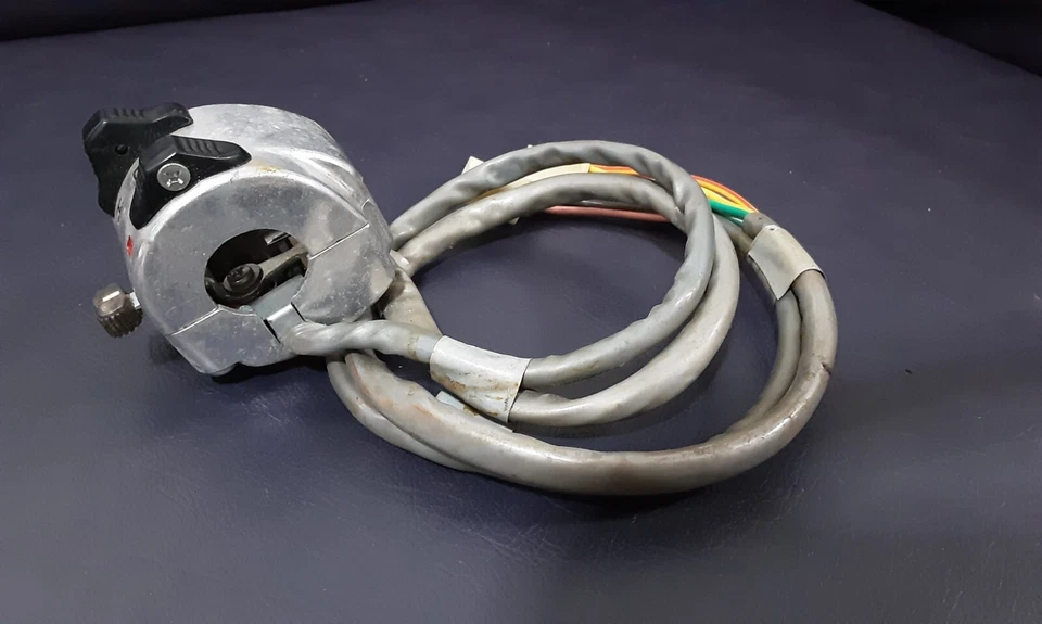 INTERRUPTOR DE MANIJA YAMAHA 125 YAS3 AS3 LS2 LH 307-83972-00 TAIWAN Foto 4 de 4