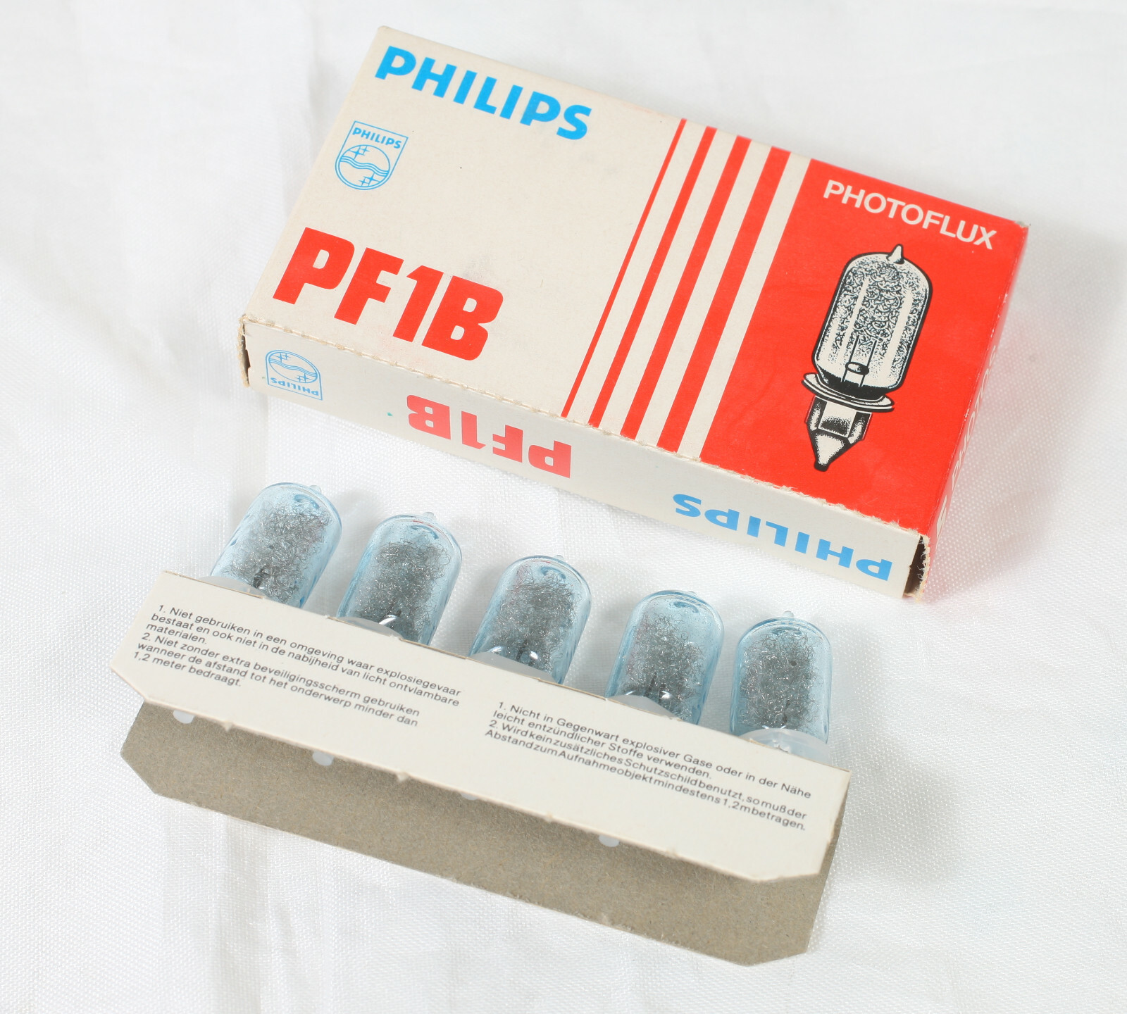 The Philips PF1B Photoflux is a device designed for measuring light