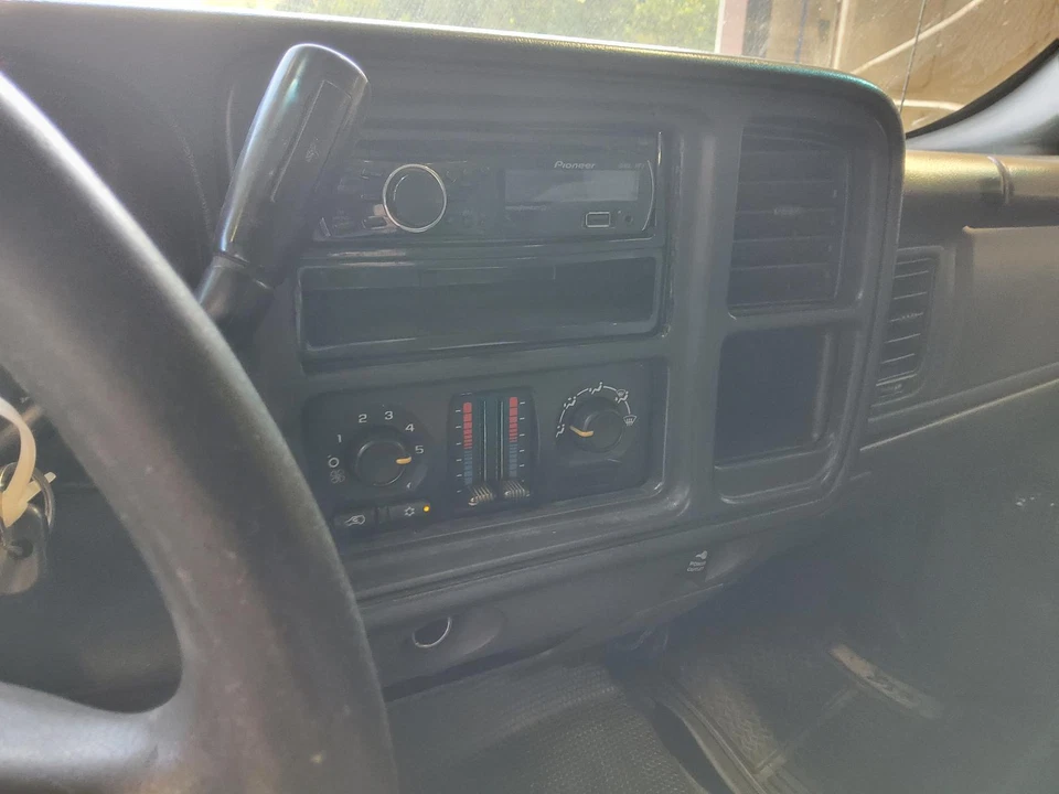 Conjunto de cremallera y piñón usado se adapta a: camioneta Chevrolet Silverado 1500 2006 Power S Foto 2 de 4